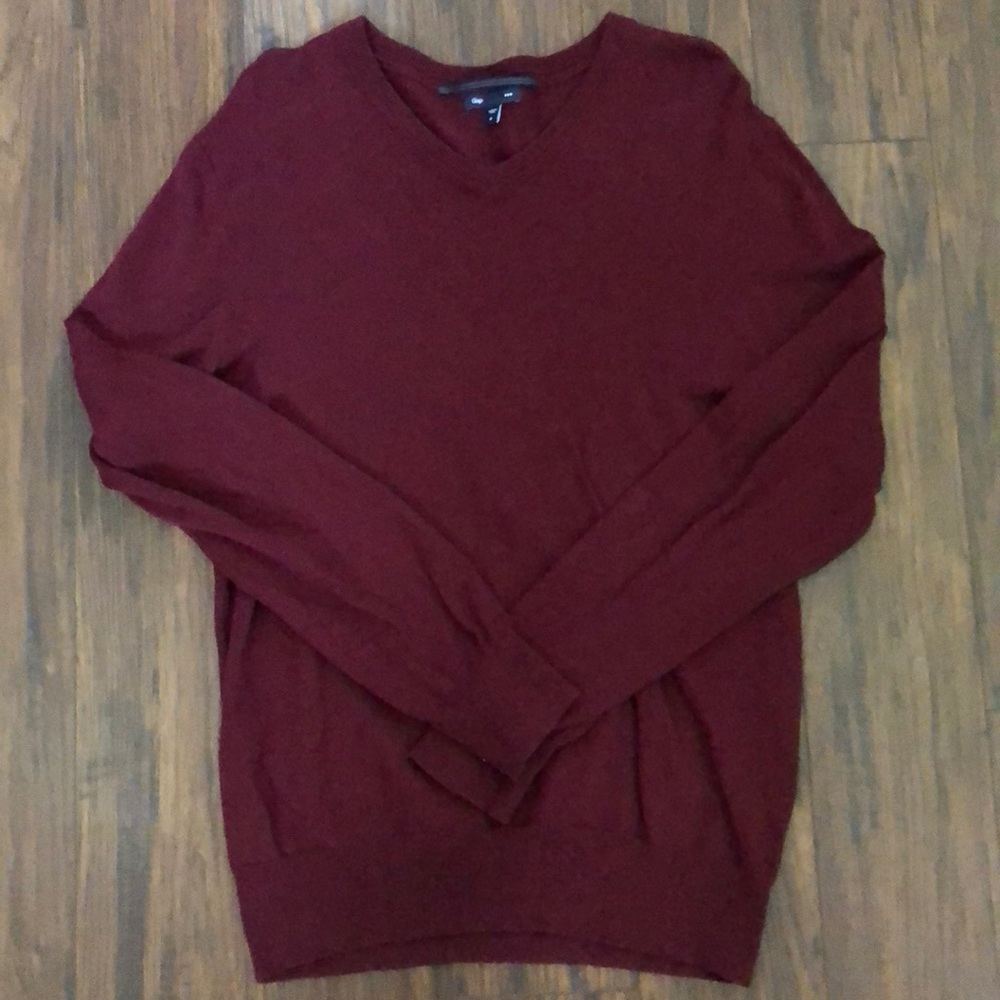 Men’s GAP sweater